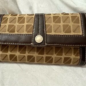 Nine & Co wallet, EUC